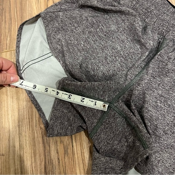 Lululemon Tracker Short V *4" - Picture 8 of 10